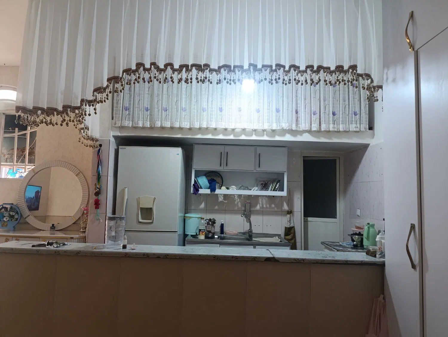 خانه پشت قواره