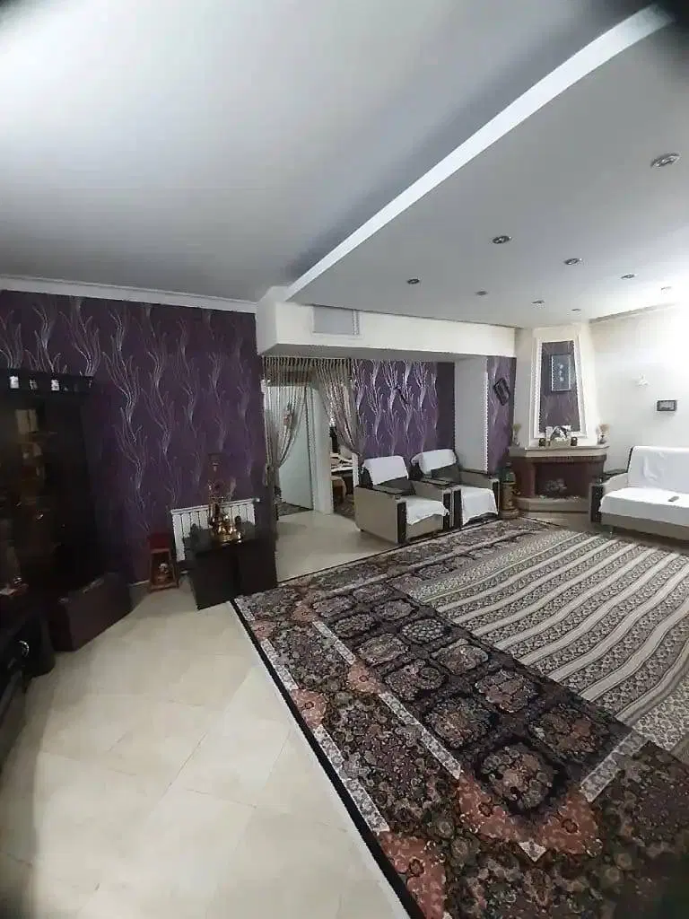 آپارتمان ۸۴ متر بر آذر غربی (میرزایی)