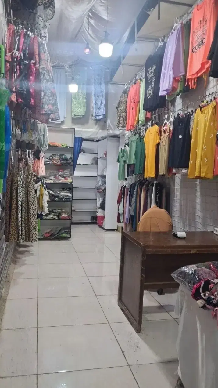 فروش مغازه جمعه بازار اصلی تعویض با پارس یا ۲۰۶