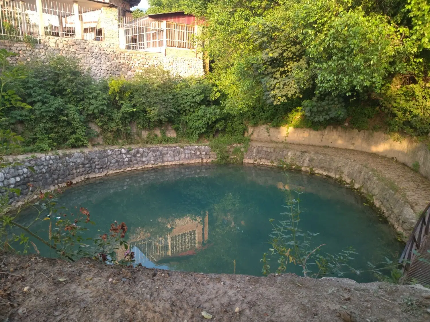 فروش زمین مسکونی حدوداً ۱۰۰۰متر