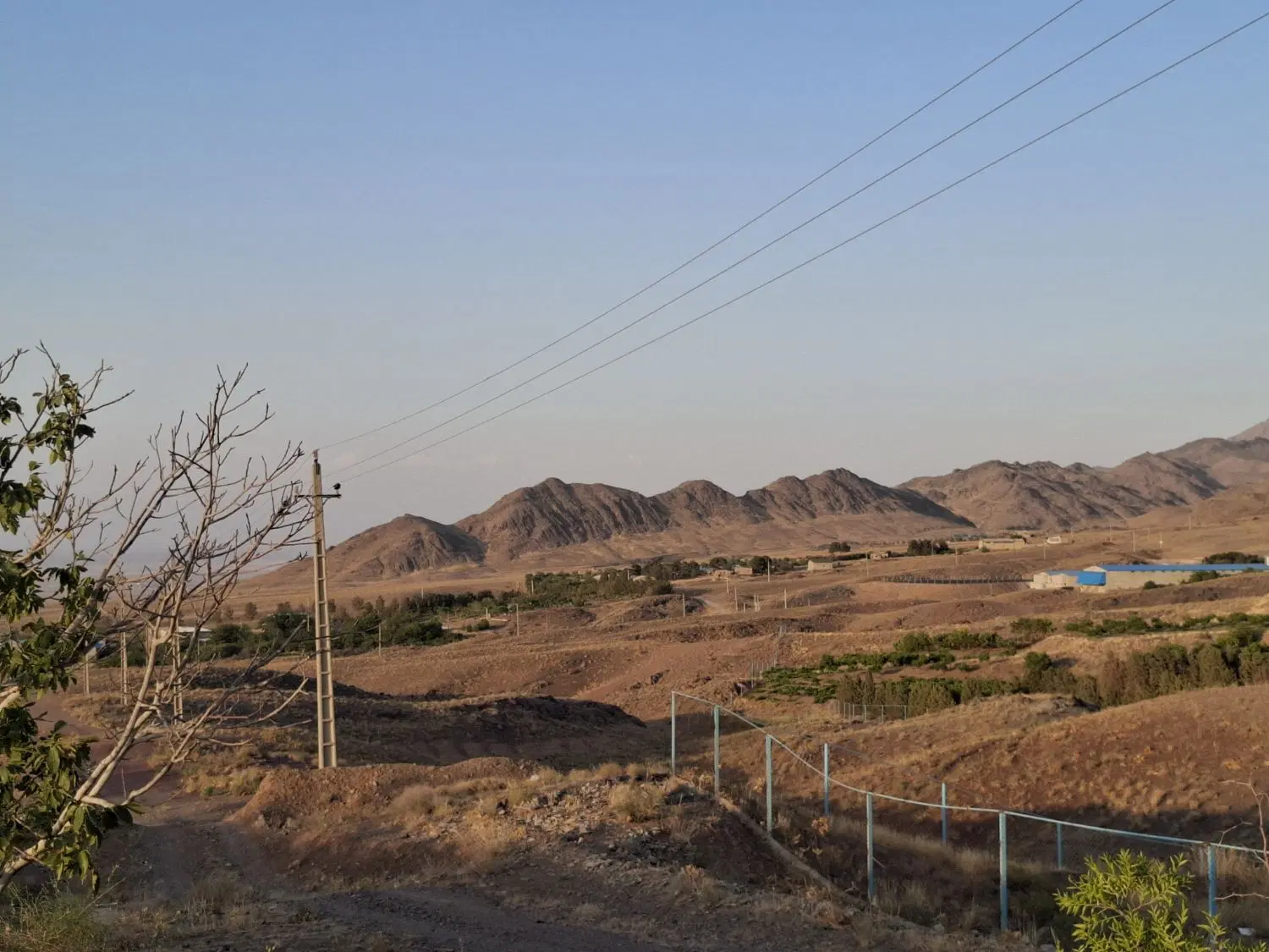 باغ در کوه دهکده نکوجار