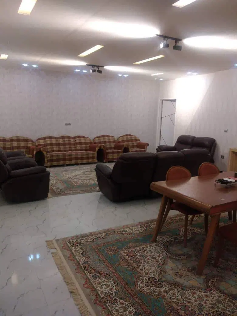 باغ زردنجان ساخت شیک با سهمیه آب برق