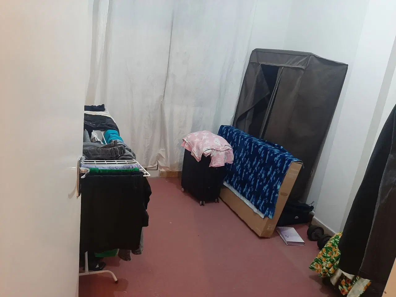 آپارتمان مبله نزدیک دانشگاه شریف و مترو با پارکینگ