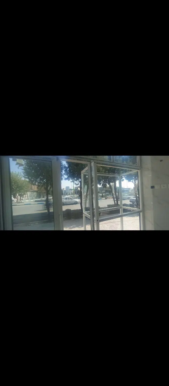 مغازه نقلی سر فلکه کهریزسنگ