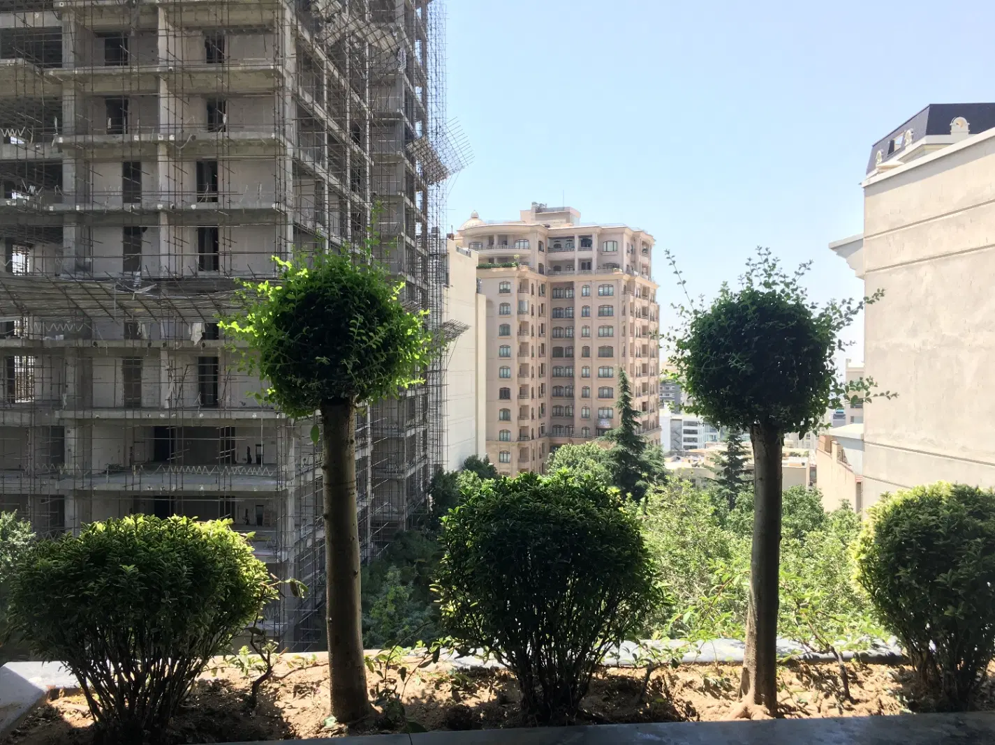 اپارتمان صدرا وحدت بتن