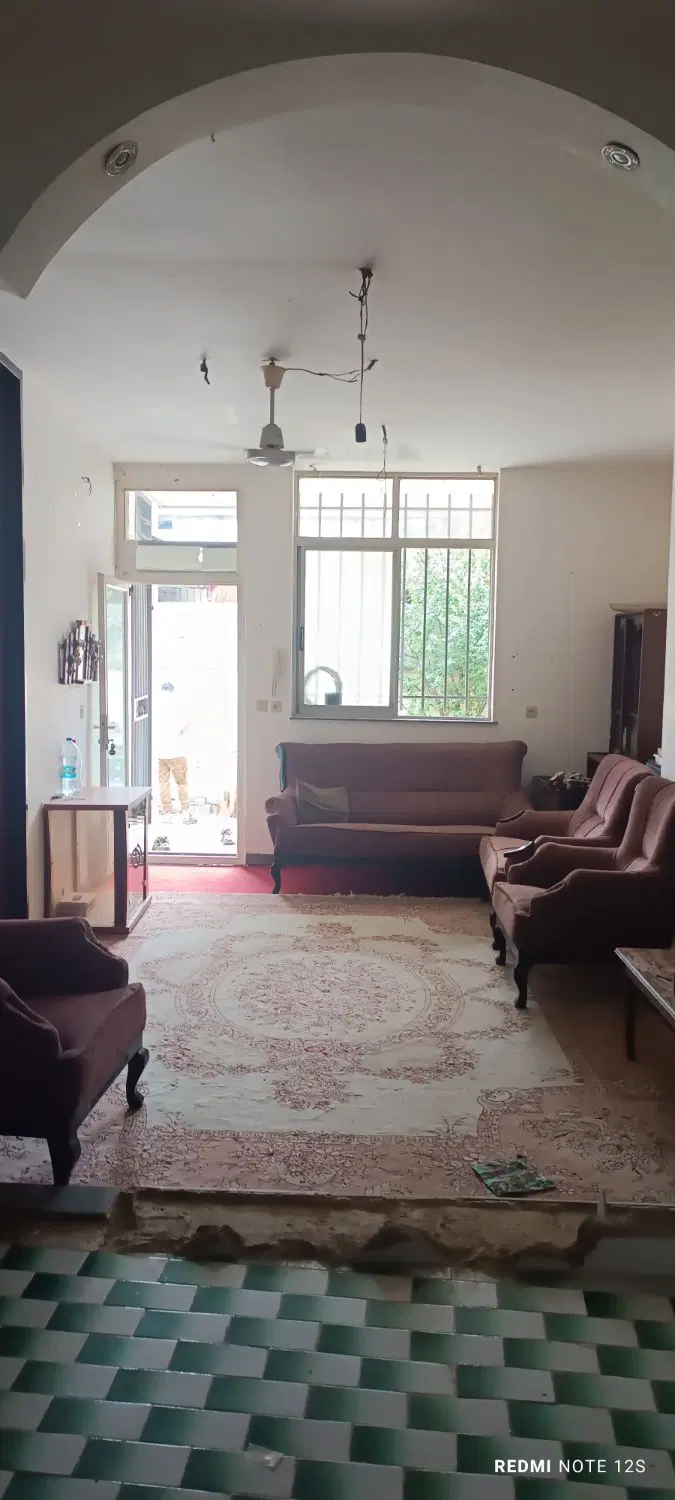 خانه دوطبقه راهبند