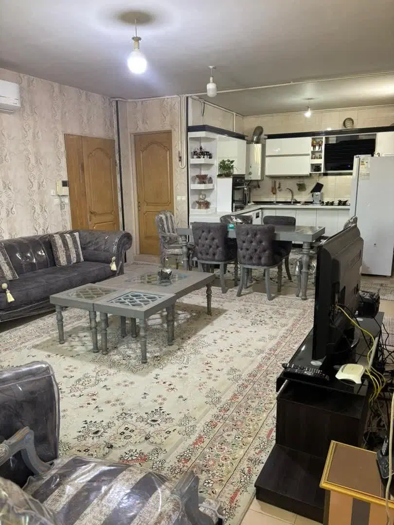 فروش آپارتمان ۸۰ متری + مغازه تجاری ۲۲ متری