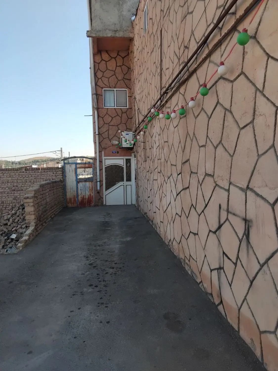 حصار زمین در سردرود علیوند ۷۰متر