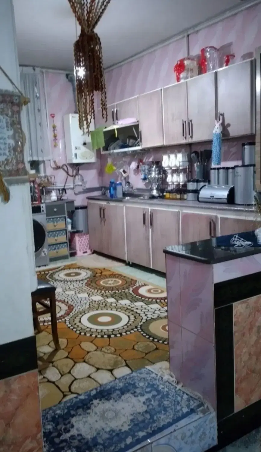 ساختمان دو طبقه ویلایی خیابان طیب