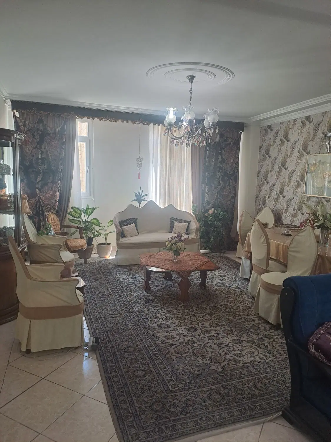 اپارتمان ۳خواب قرق درنور سالن بزرگ ۳خواب استاندارد