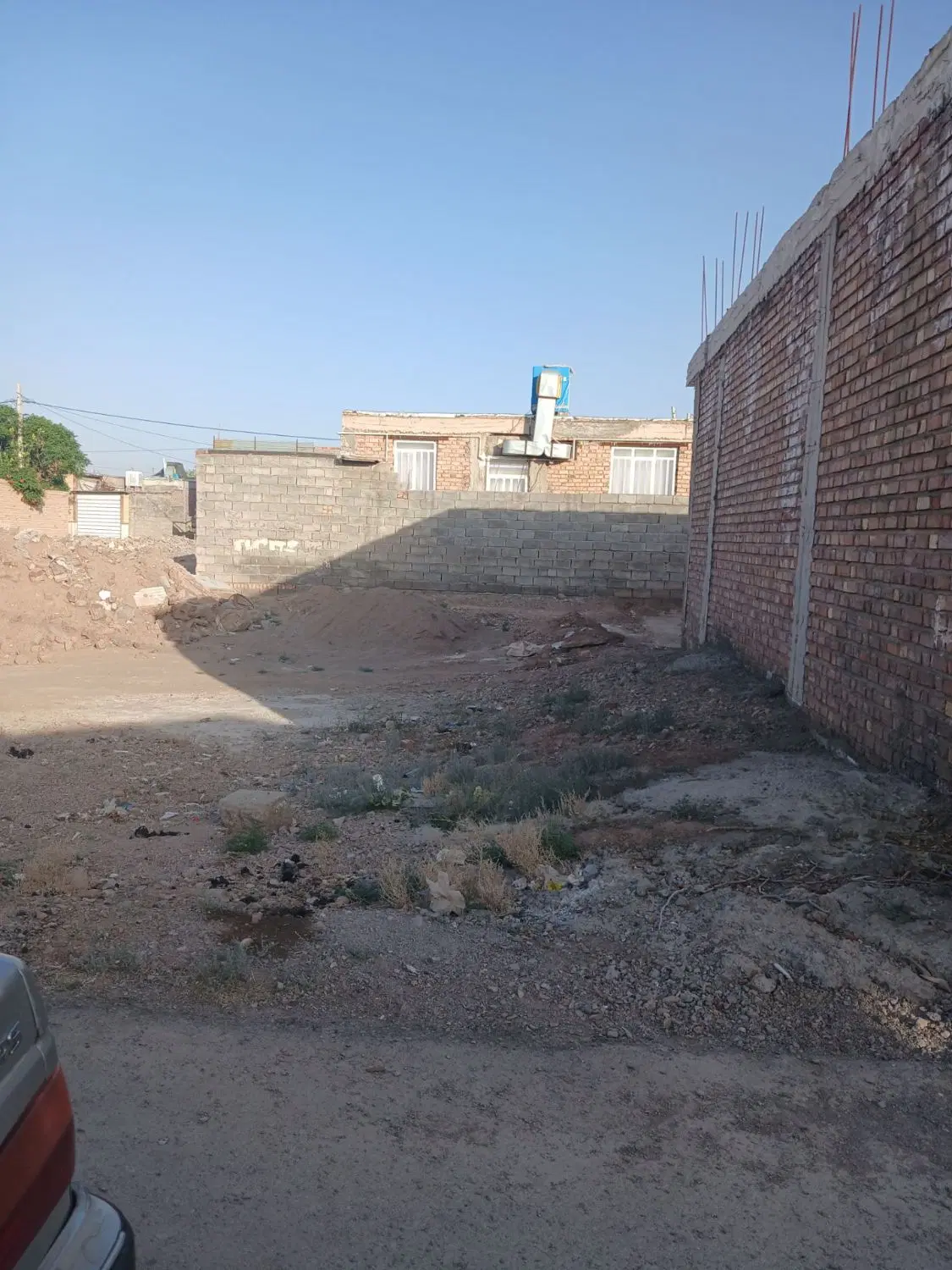 زمین مسکونی