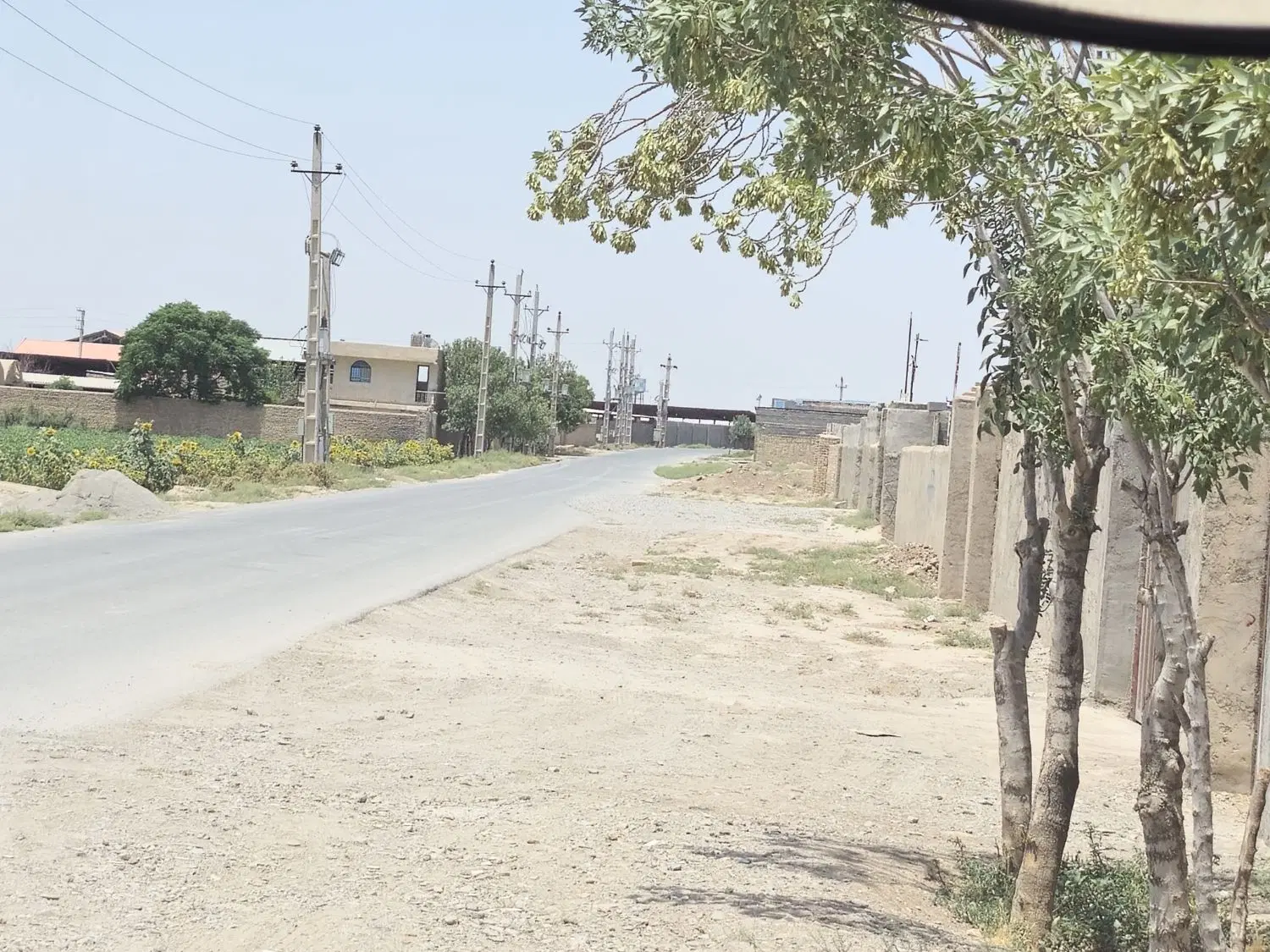 چهار دیواری با مجوز