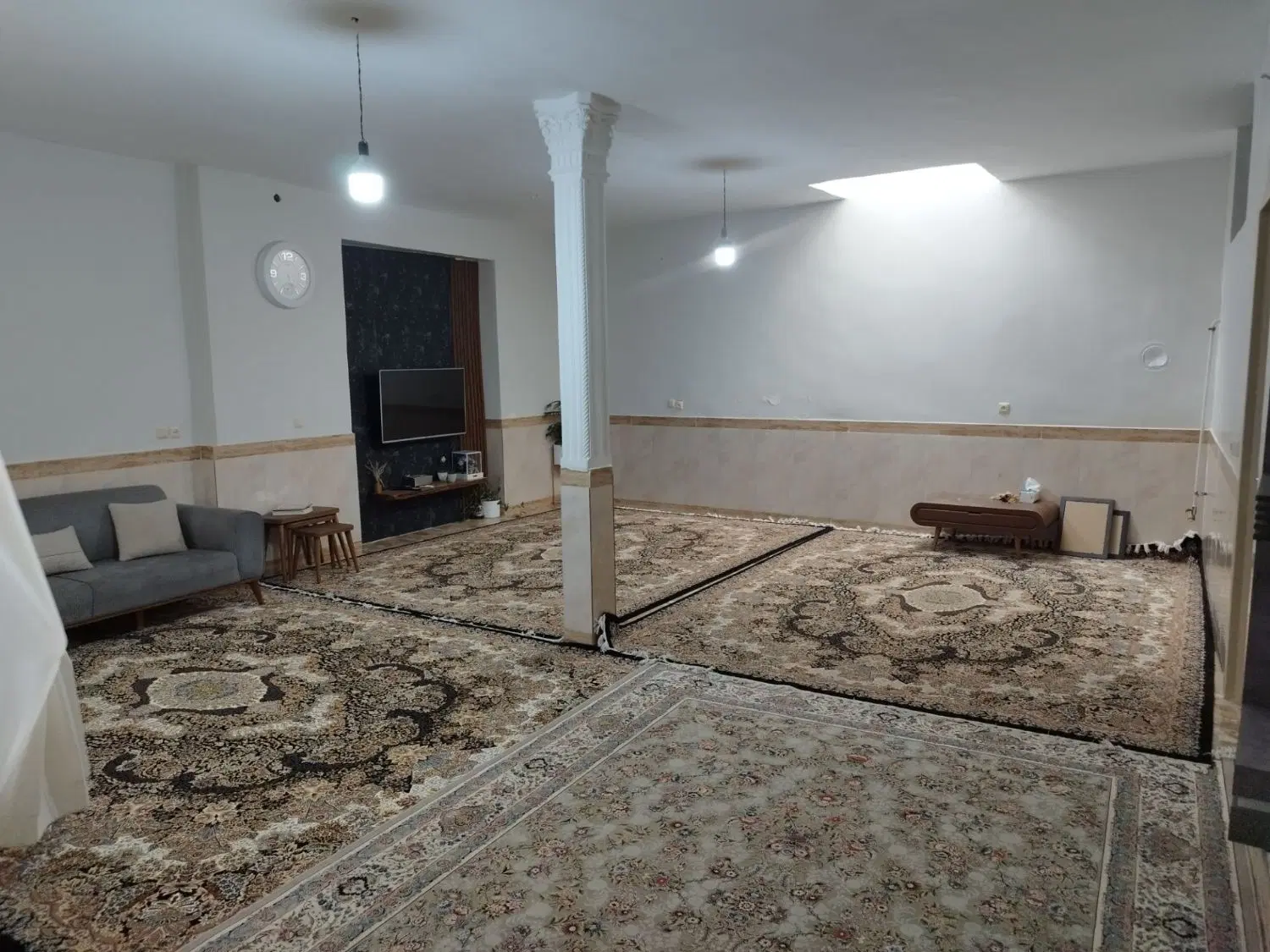 خانه140متری با دودهنه مغازه برخیابان نرگس شمالی