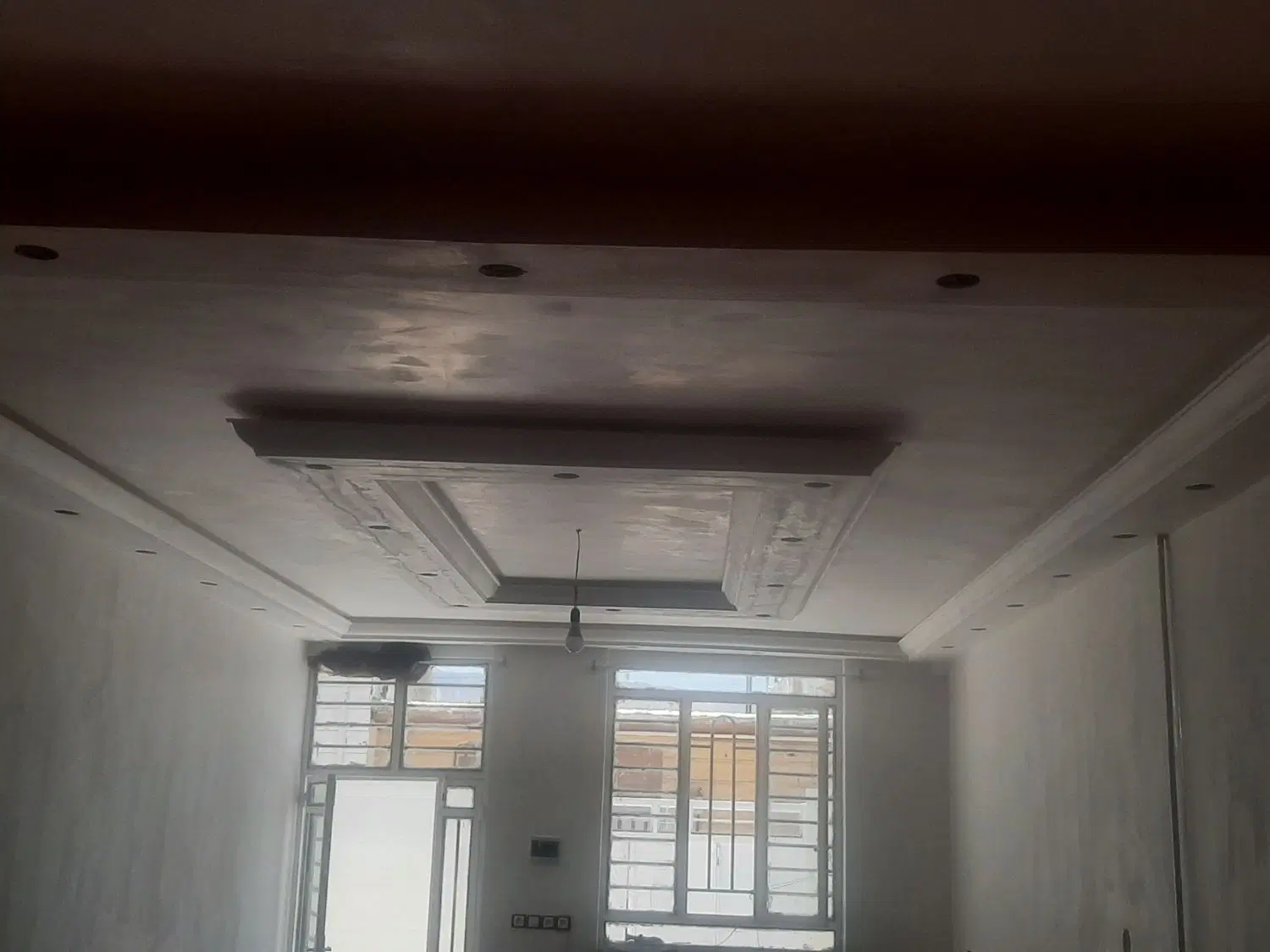 خانه شهرک حکمت‌ انتهای خیابان رسالت