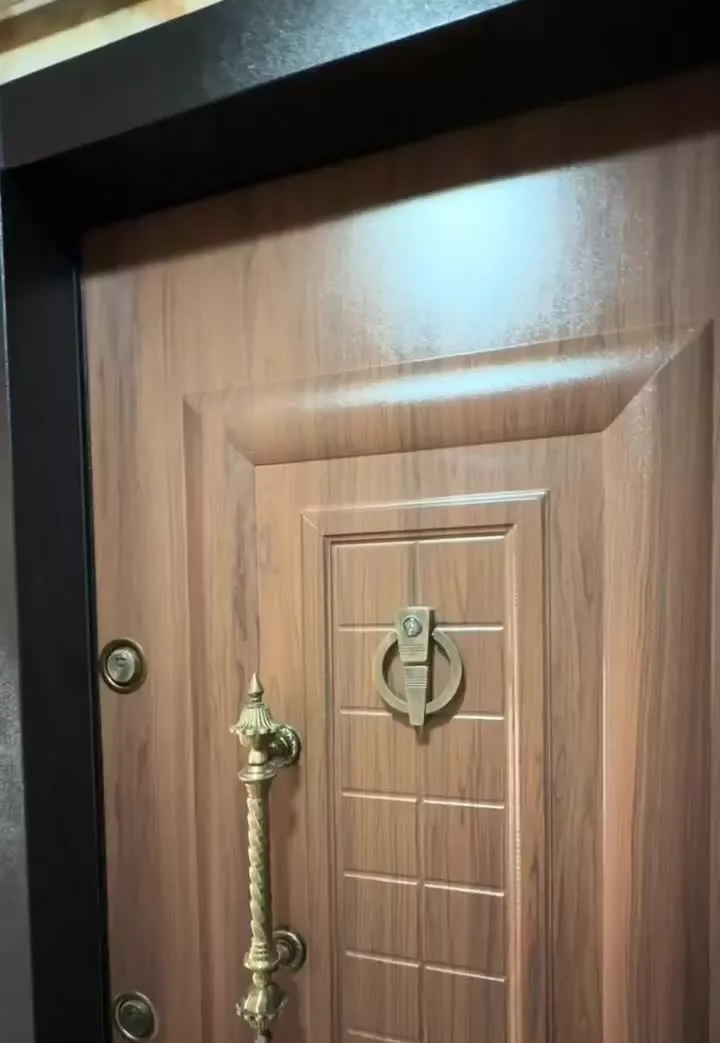 یک واحد آپارتمان 95 متری گلشهر