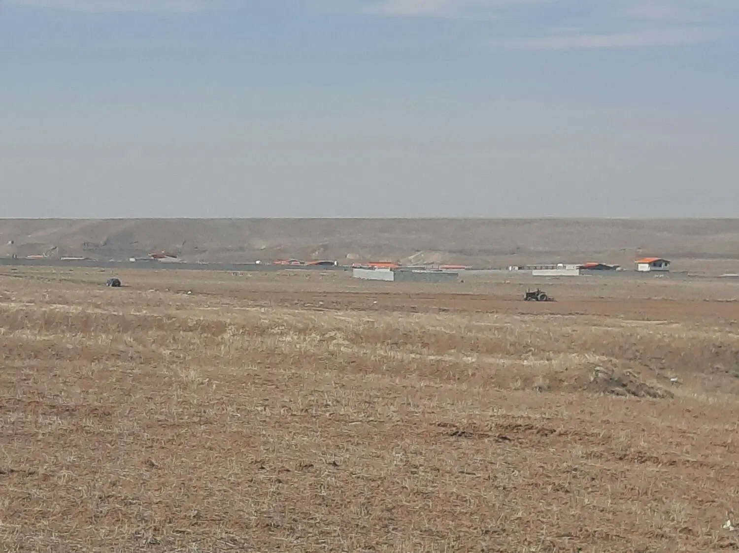 زمین روستای پردول بر جاده