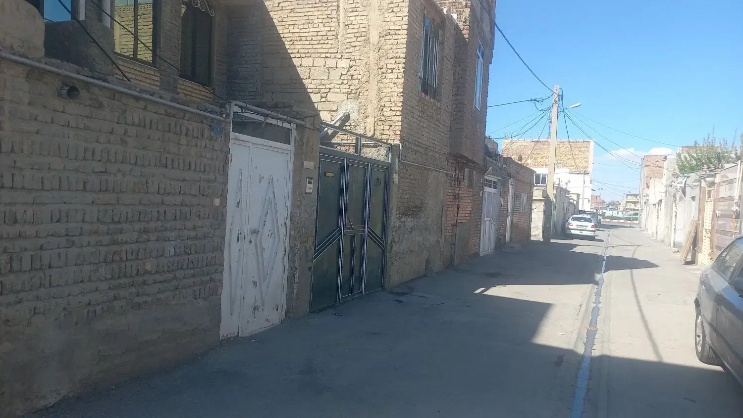 مسکونی دوسرویس دو پلاک مجزا درکمربندی خاتم الانبیا