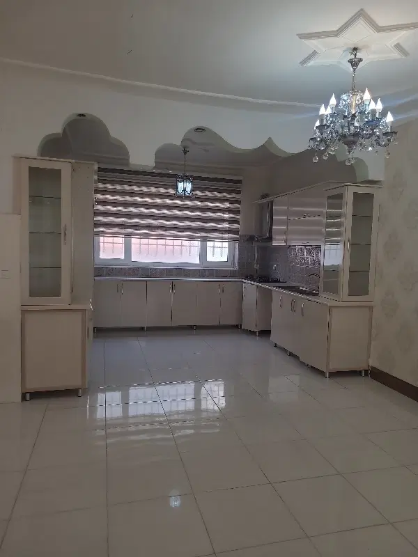 حیاط ویلایی مسکونی