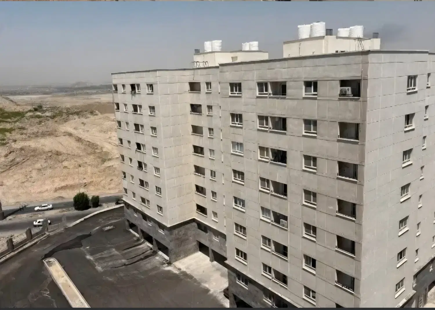 رهن کامل  واحد در ساختمان نگین مکران(اورانوس)