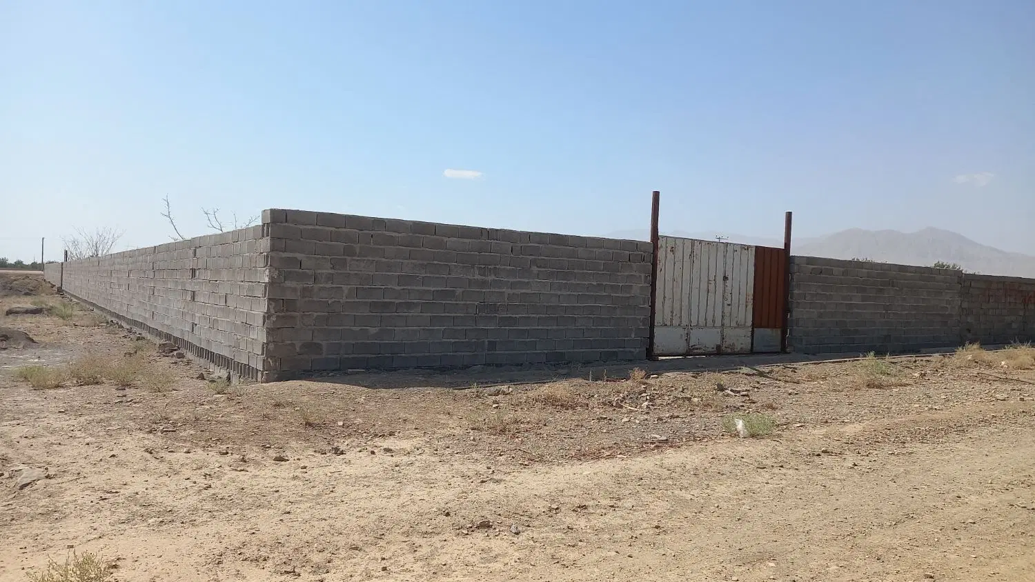 زمین  نبش بلوار طاهراباد ۱۶۰۰ متر