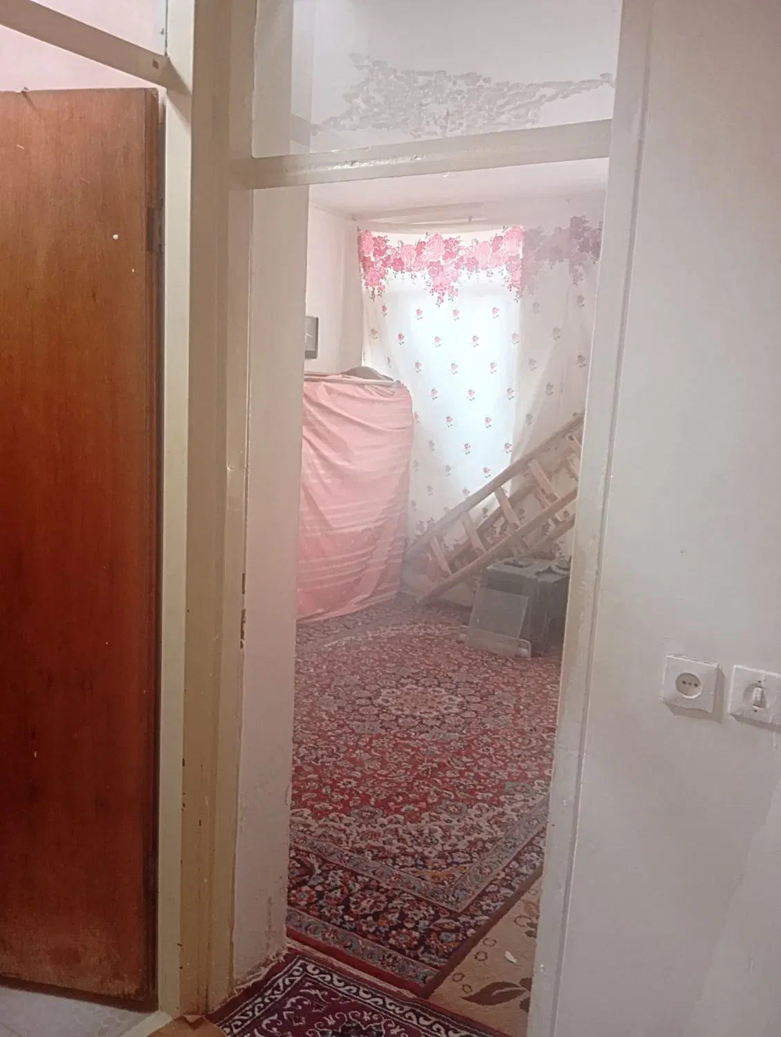 ملک.نزدیک.دانشگاه رازی بیمارستان.دولتی