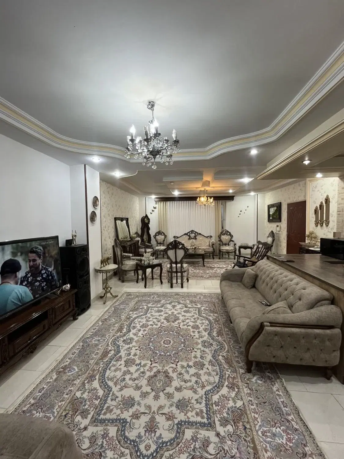 واحدی ۱۰۰‌متری در شهرک جهان نما_ املاک ارشیا