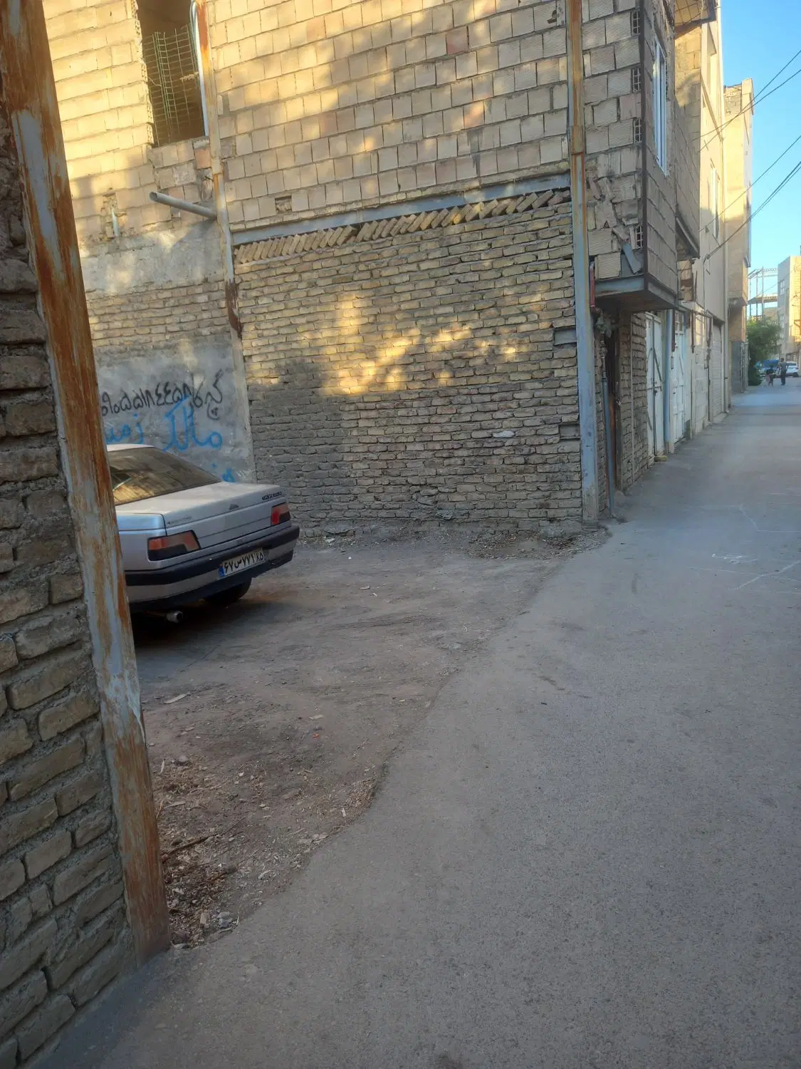 ۷۸متر زمین  فروشی با مجوز ساخت