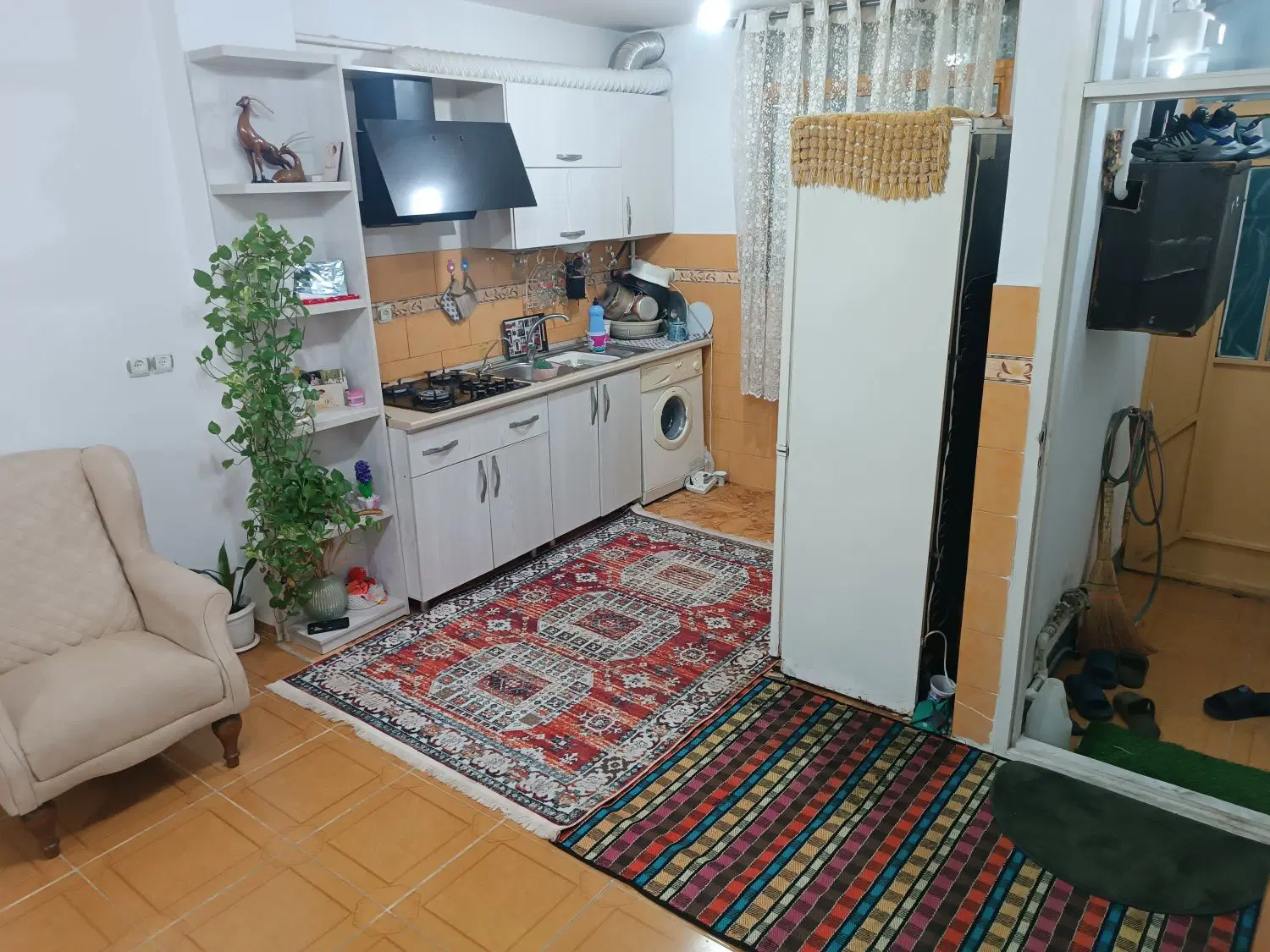 سوییت ۷۵ متری در حمیدیان