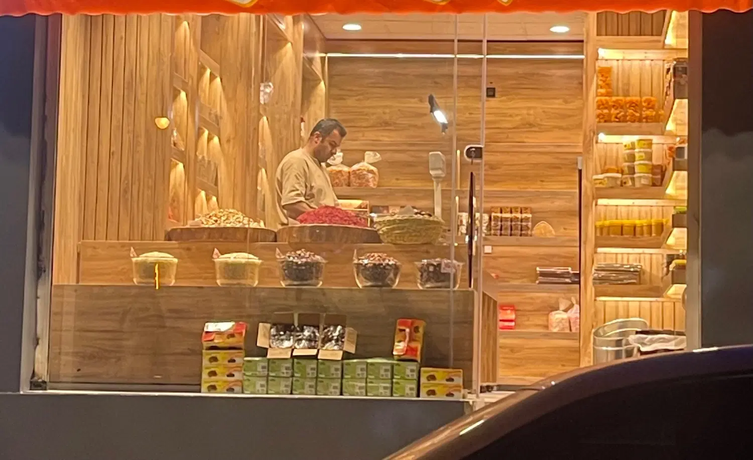 مغازه تاچارا