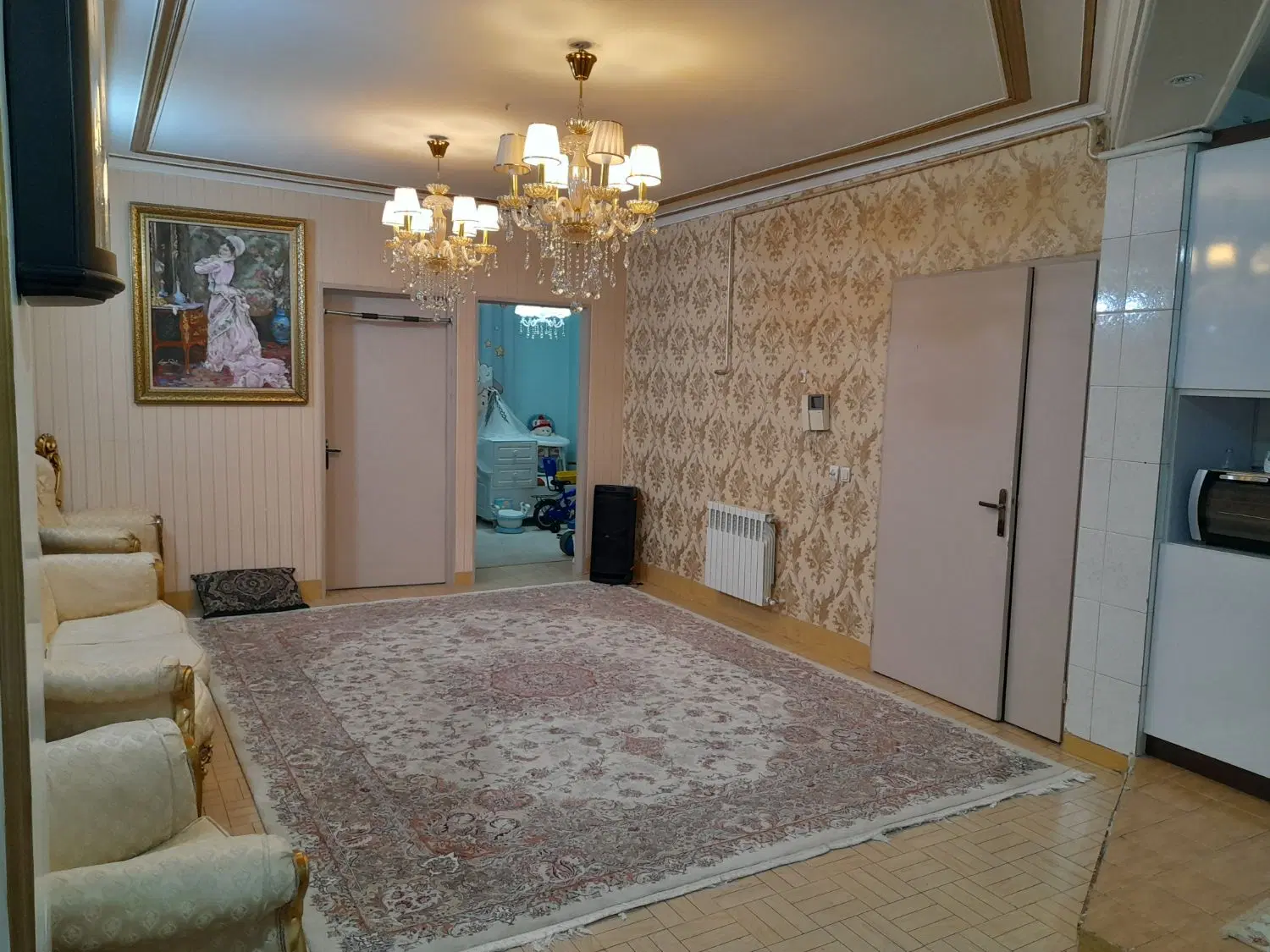 آپارتمان واقع در خیابان امام خمینی