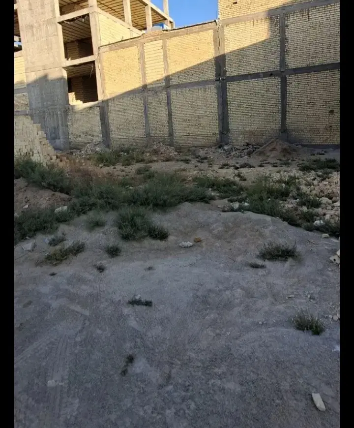 زمین قصر قمشه