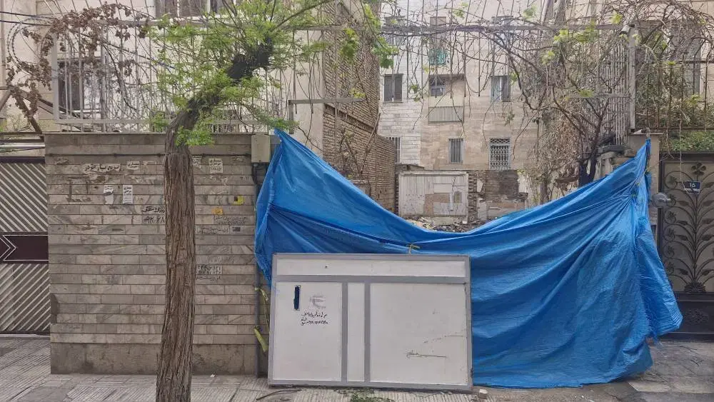 ملک کلنگی تخریب شده