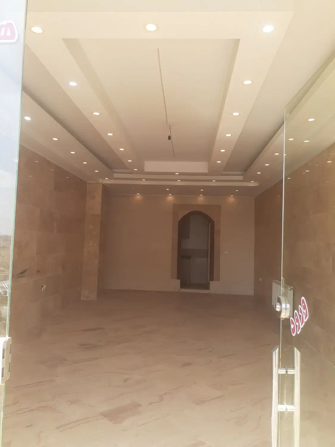 رهن و اجاره مغازه ۶۰ متری شهرک شاهد
