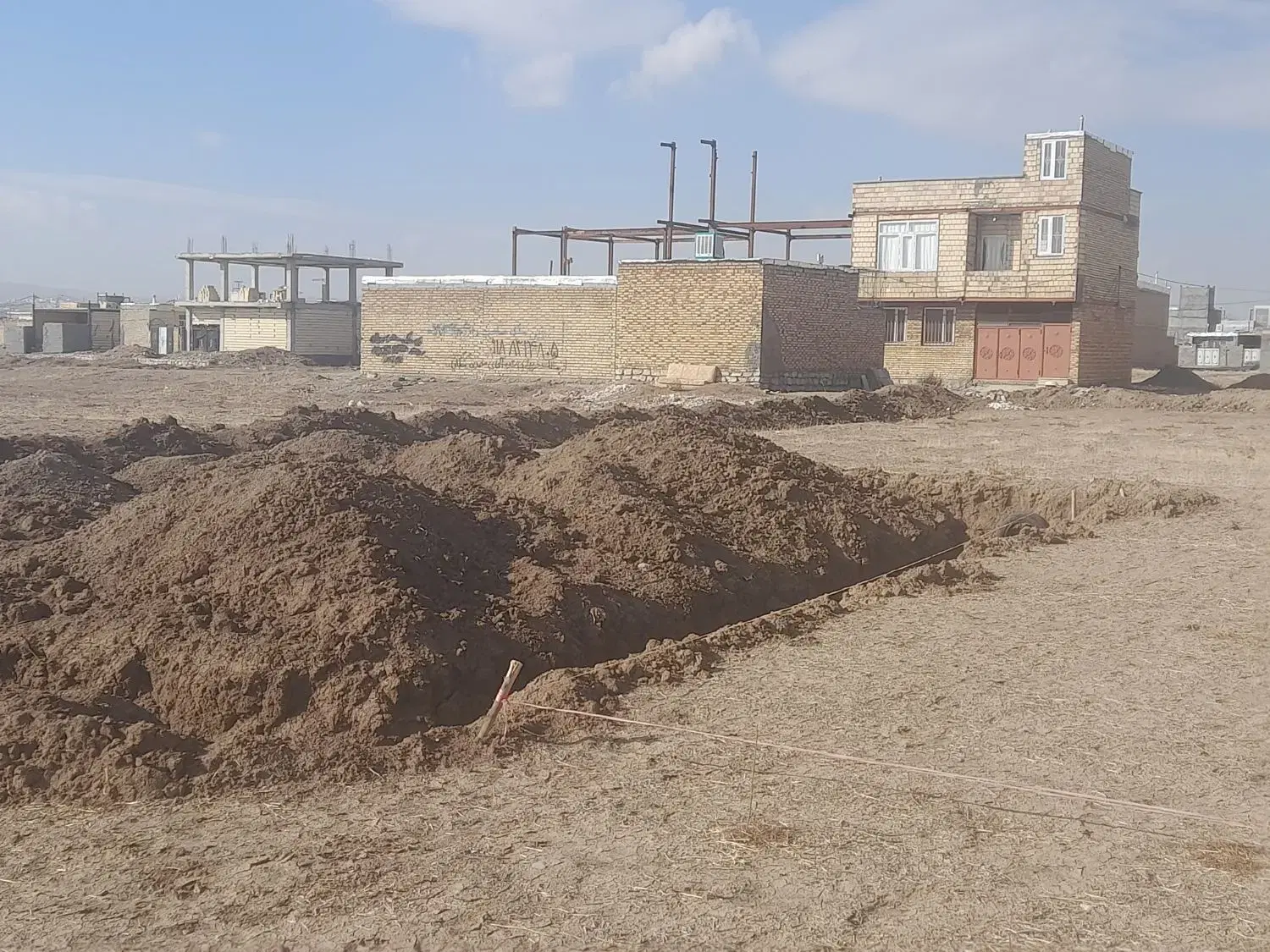 زمین فروشی ده پهن (راهن)