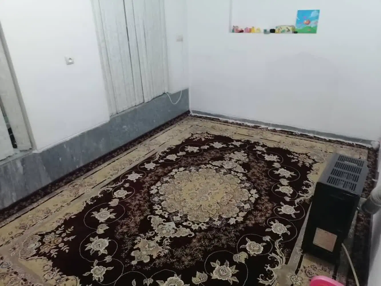 رهن کامل ۲خواب ویلایی طبقه همکف .