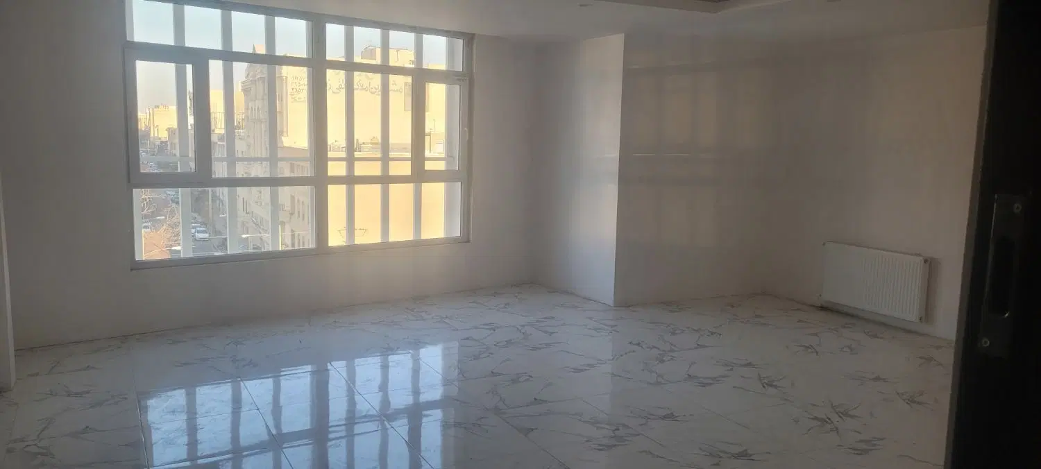 واحد ۱۲۵ متر طبقه سوم کاربری اداری و تجاری