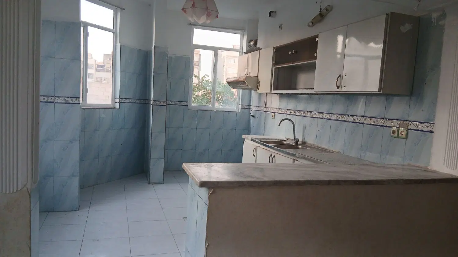 ۷۵ متر دو نبش دو خواب طبقه ۲ قائم ۳۴
