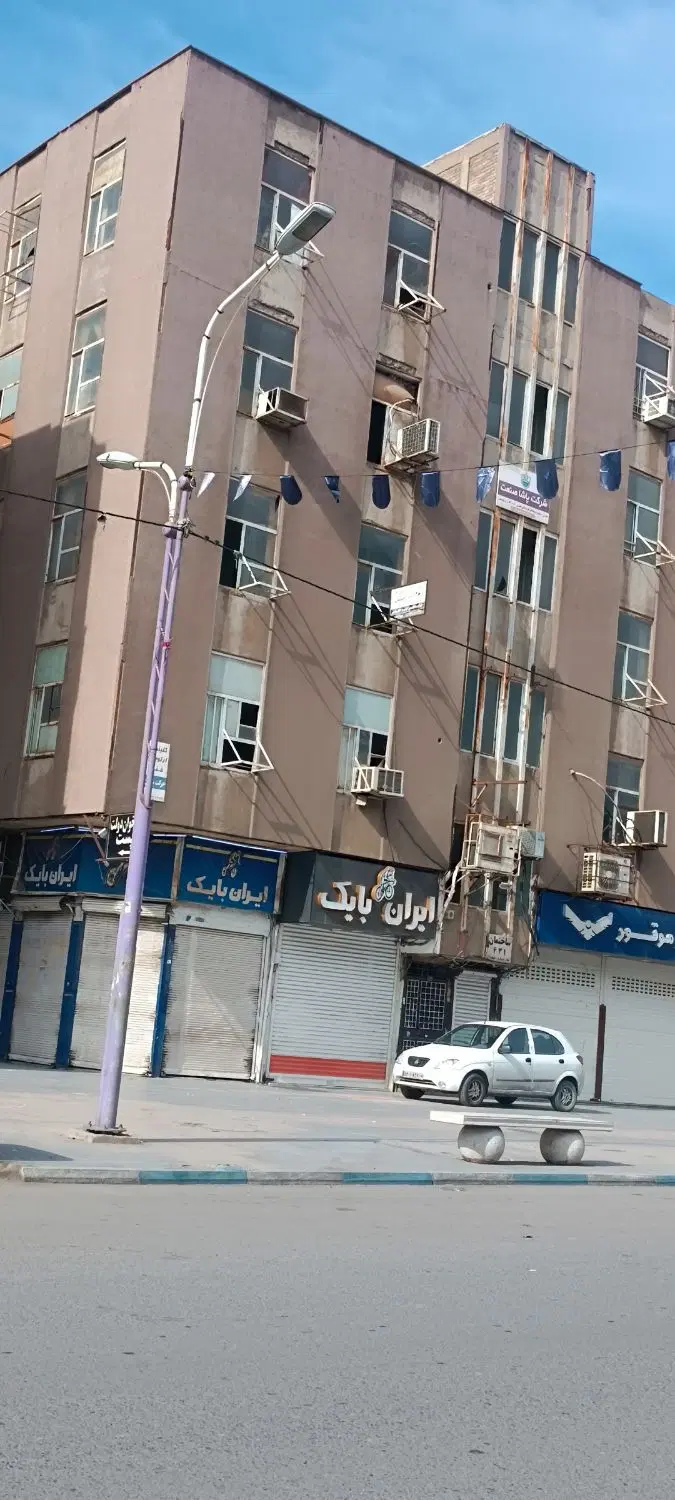 آپارتمان 52 متری نادری شرقی