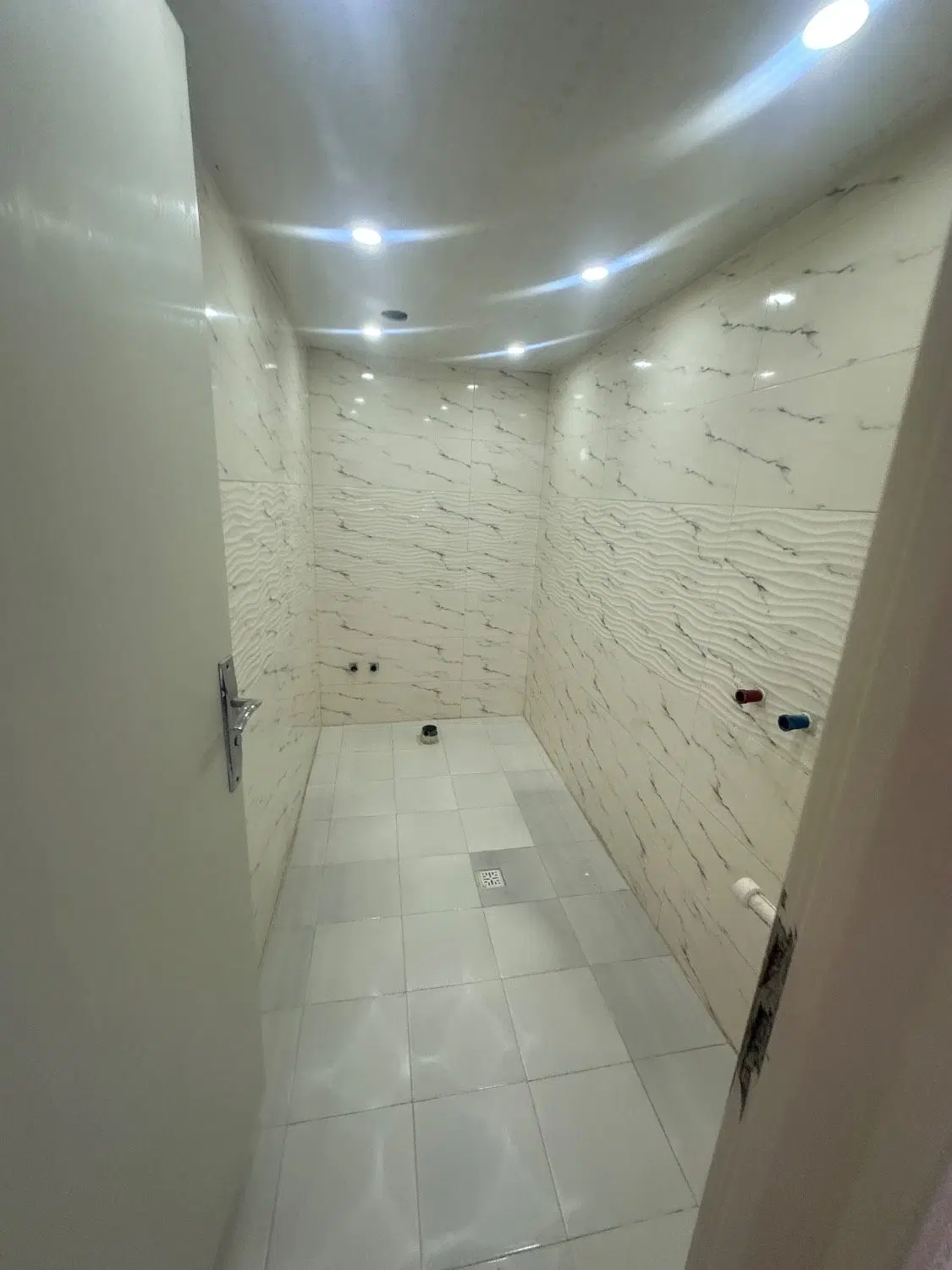 اپارتمان نوساز سه خواب ۱۹۳ متر