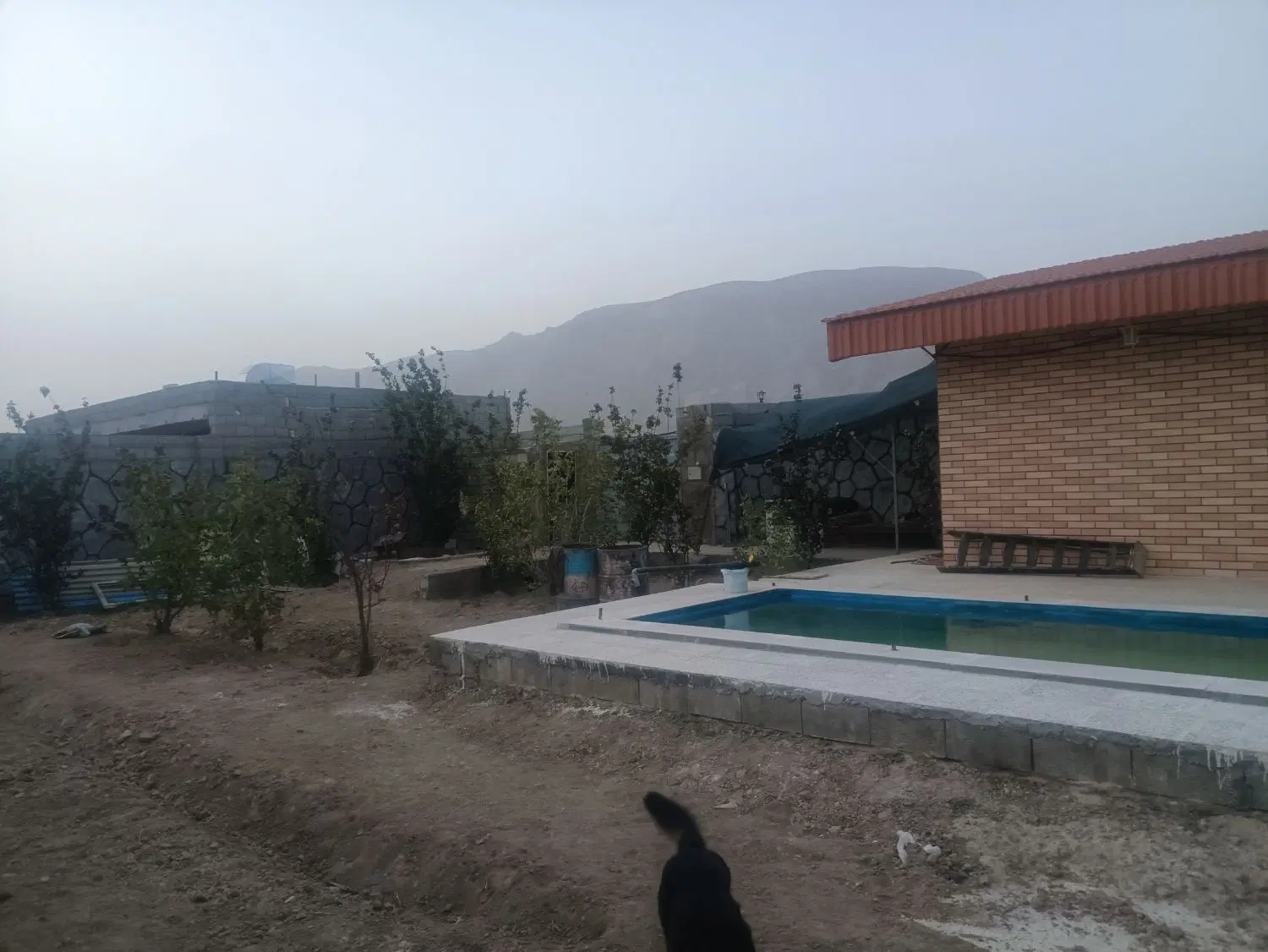 باغچه ۴۰۰متری با ساخت و استخر