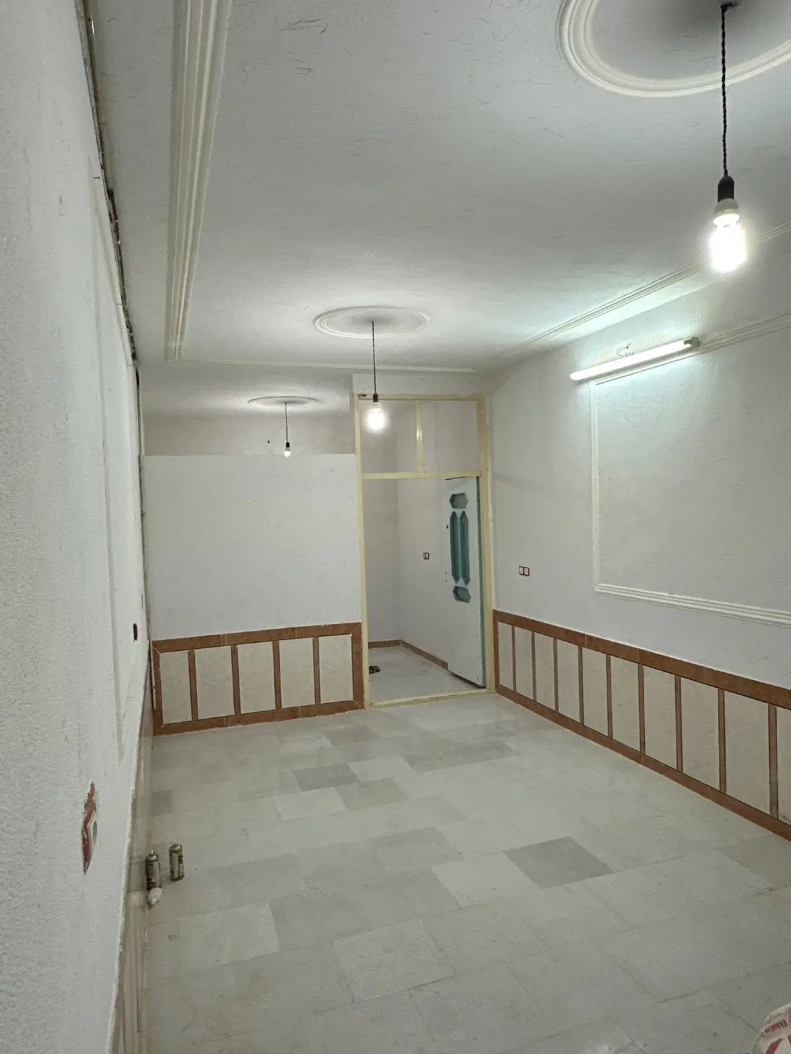 خانه دو طبقه پشت بازار