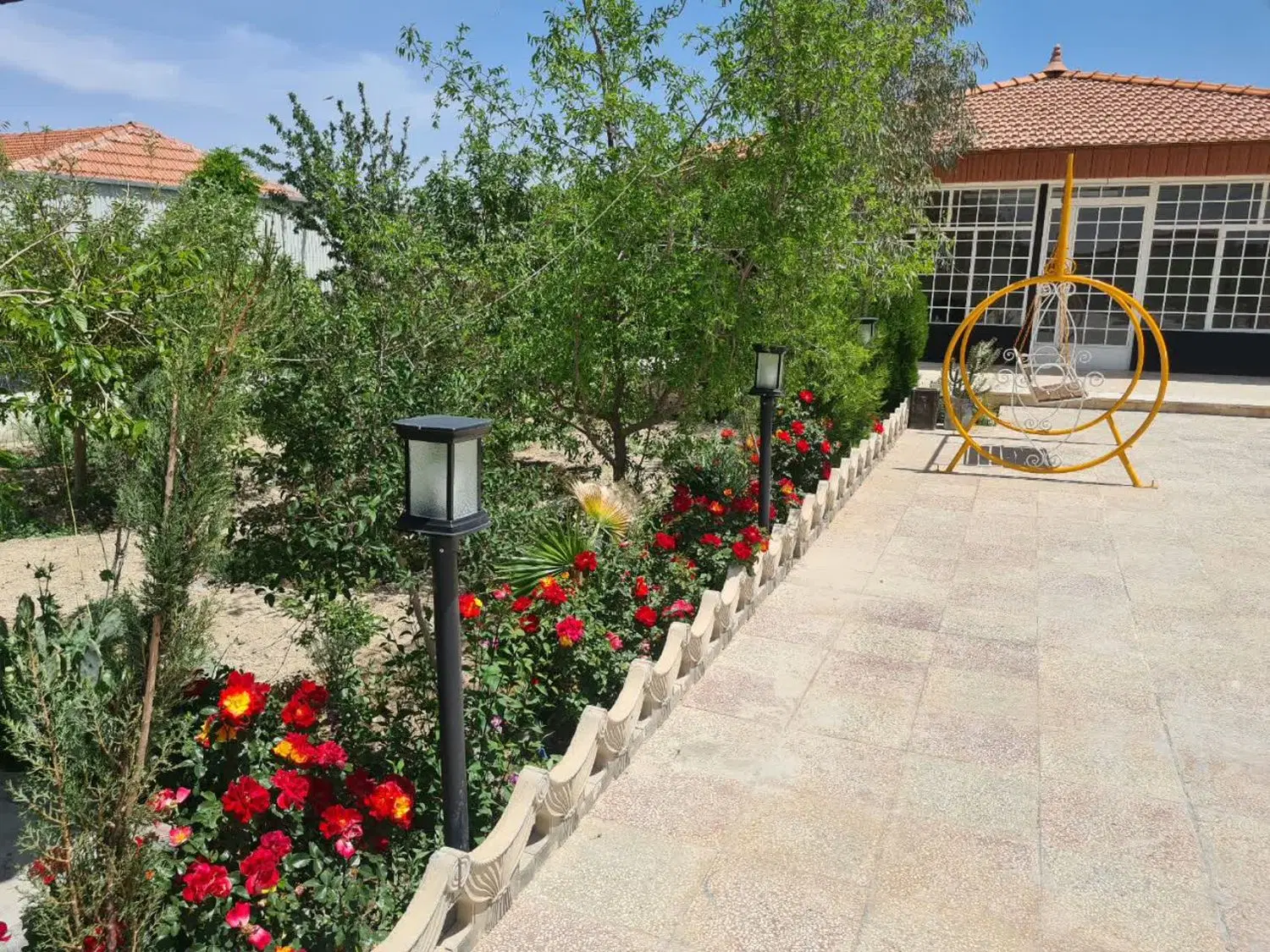 باغ ۱۰۰۰ متر مهندسی در منشیان کنجوان