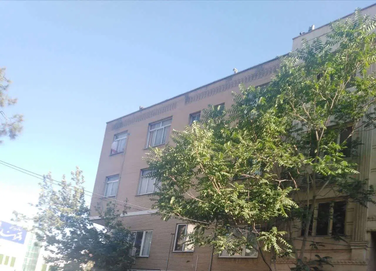 فروش آپارتمان 61 متری 2 خواب