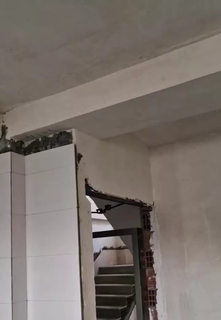 واحد لوکس ۱۳ آبان