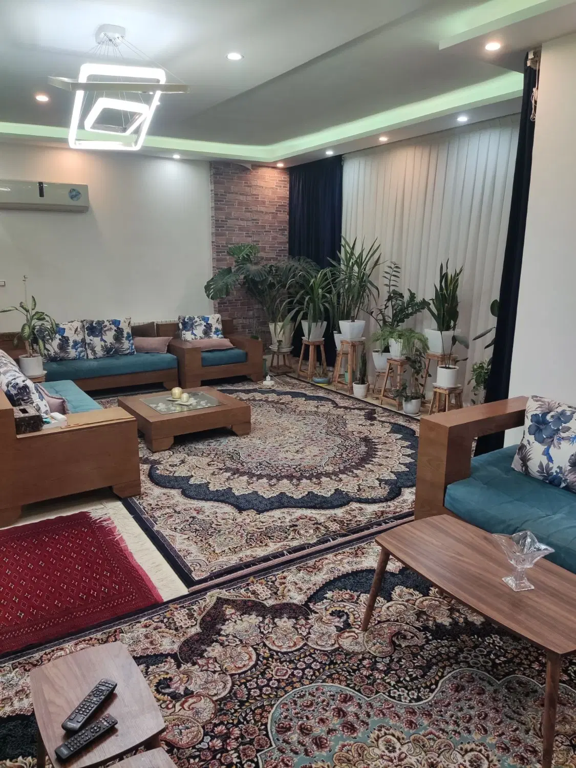 آپارتمان سرافرازان