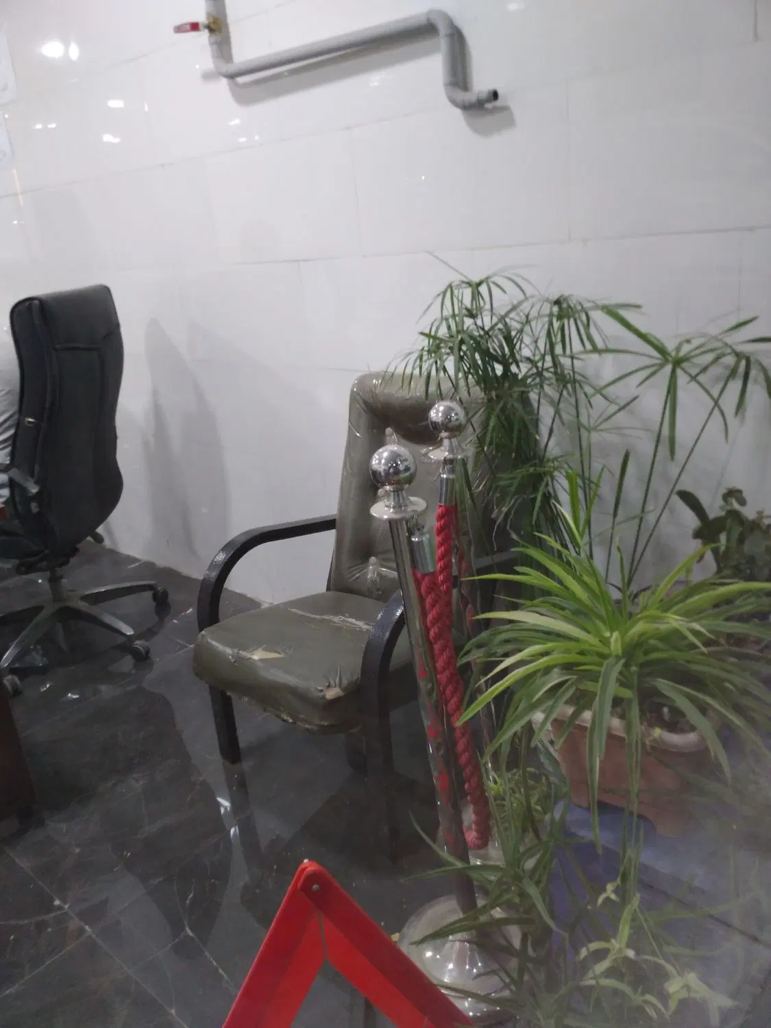 مغازه فروشی