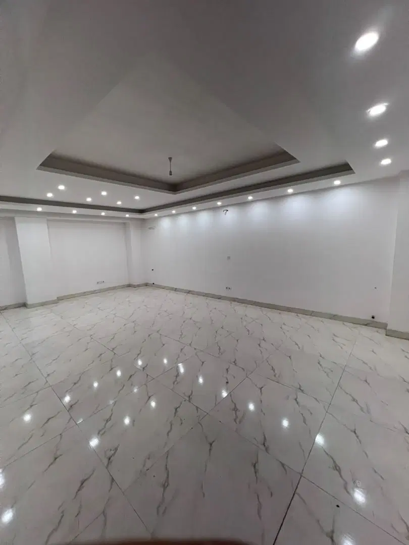 فروشی واحد لاکچری 90 متری طبقه 2 رو به نما
