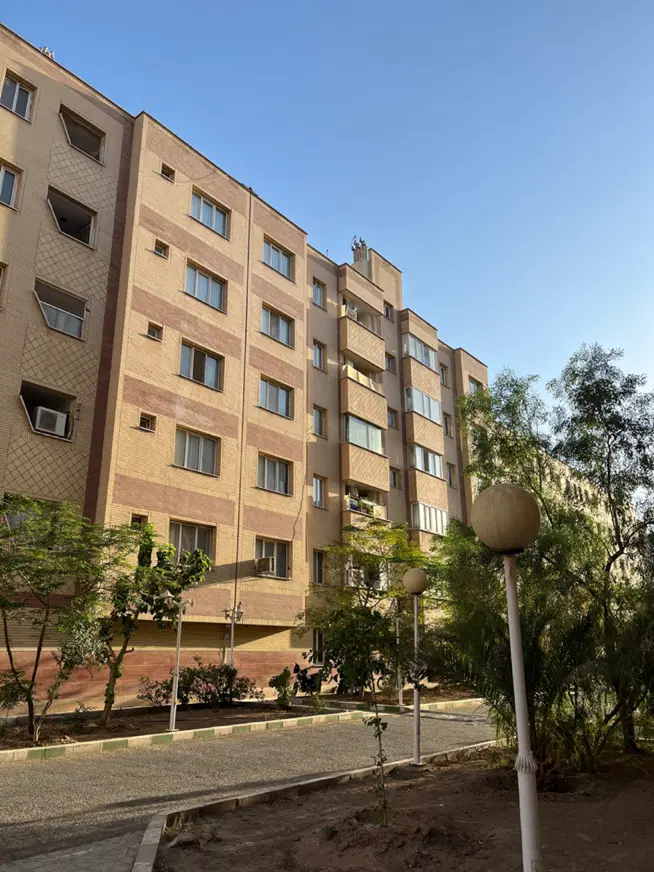 اپارتمان ۸۱ متری سند شش دانگ هویزه