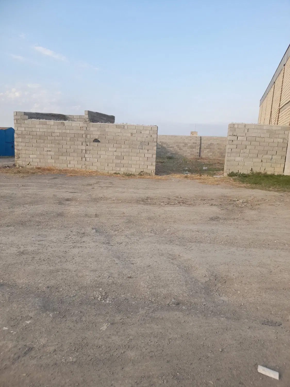 زمین ۲۵۰متری ،خلیج ۱۳نرسیده به زنگیان