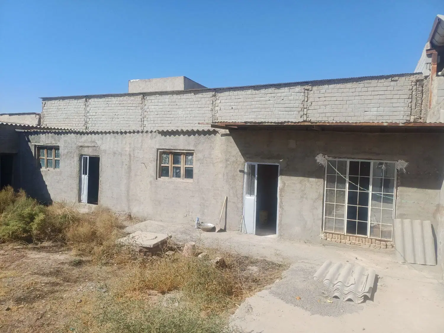 زمین سرپوشیده انباری کارگاهی کوی   فیال بتن